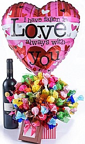 קוביית השוקולדים יין ובלון קוביית השוקולדים יין ובלון